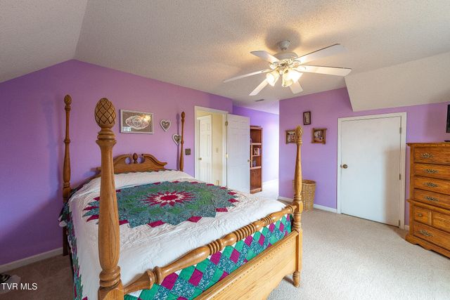 512 Wood View Court, Kingsport, TN 37664