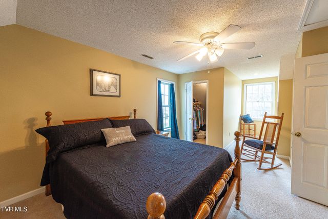 512 Wood View Court, Kingsport, TN 37664