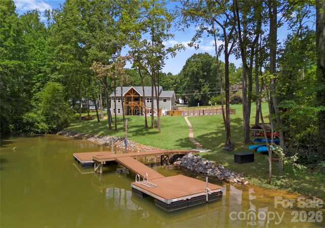 143 Hideaway Lane, Mooresville, NC 28117