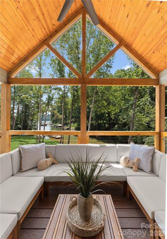 143 Hideaway Lane, Mooresville, NC 28117