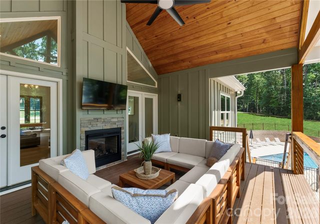 143 Hideaway Lane, Mooresville, NC 28117
