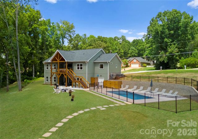 143 Hideaway Lane, Mooresville, NC 28117