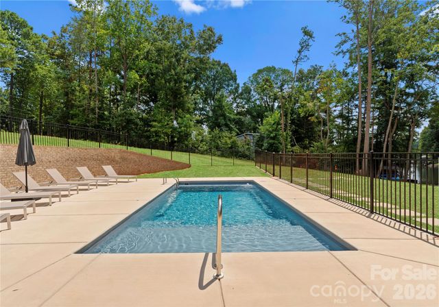 143 Hideaway Lane, Mooresville, NC 28117