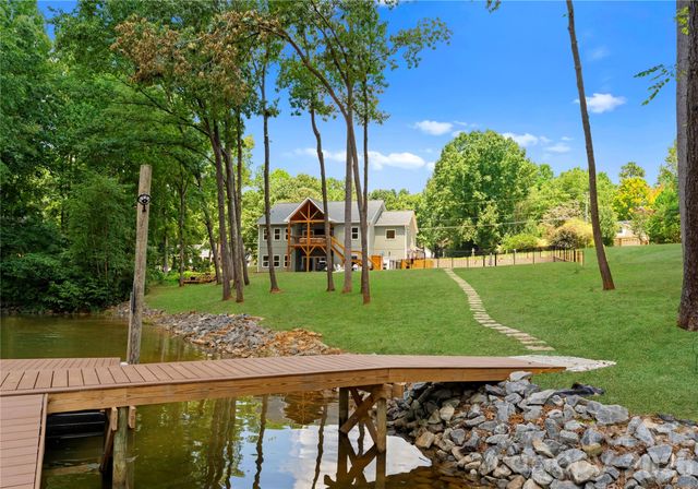 143 Hideaway Lane, Mooresville, NC 28117