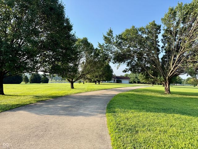 6063 W State Road 135, Trafalgar, IN 46181