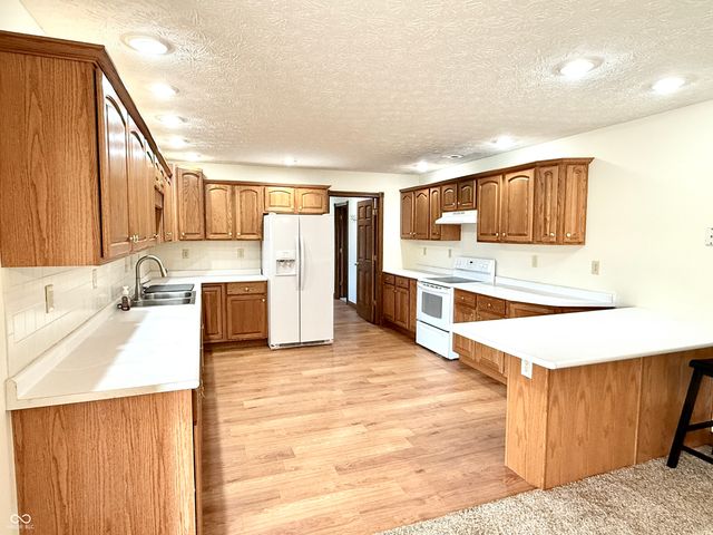 6063 W State Road 135, Trafalgar, IN 46181