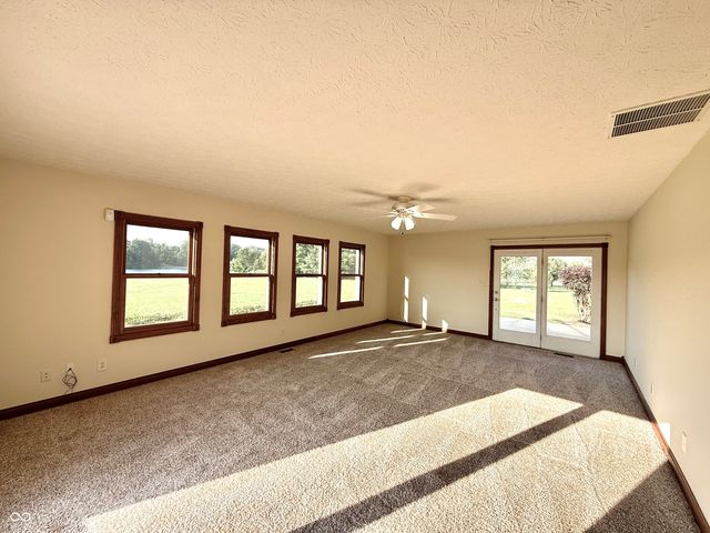 6063 W State Road 135, Trafalgar, IN 46181