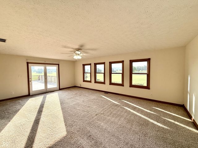 6063 W State Road 135, Trafalgar, IN 46181