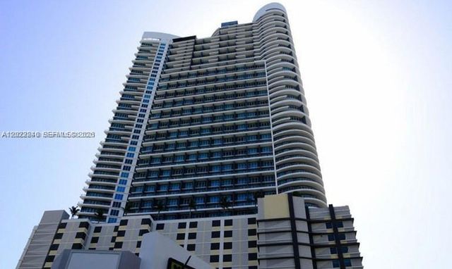60 SW 13th St 4612, Miami, FL 33130