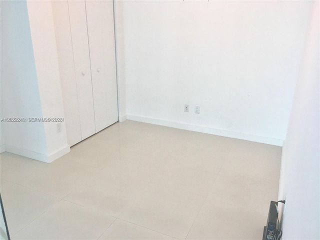 60 SW 13th St 4612, Miami, FL 33130