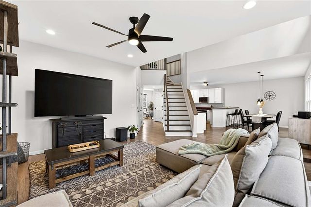 1926 Regency Cove Court, Atlanta, GA 30341