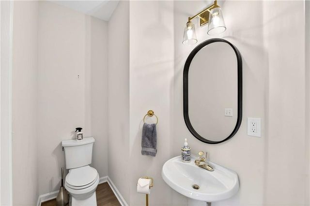 1926 Regency Cove Court, Atlanta, GA 30341