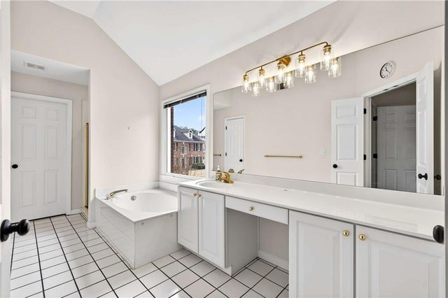 1926 Regency Cove Court, Atlanta, GA 30341