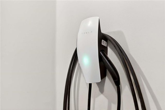 1926 Regency Cove Court, Atlanta, GA 30341