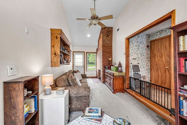 296 Pease Rd, East Longmeadow, MA 01028