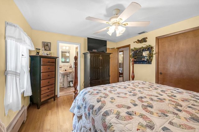 296 Pease Rd, East Longmeadow, MA 01028