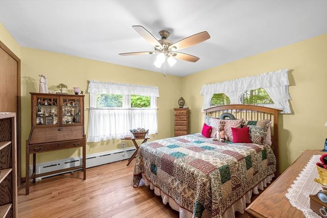 296 Pease Rd, East Longmeadow, MA 01028