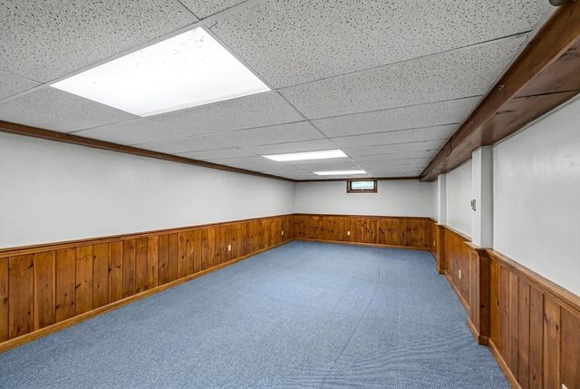 296 Pease Rd, East Longmeadow, MA 01028
