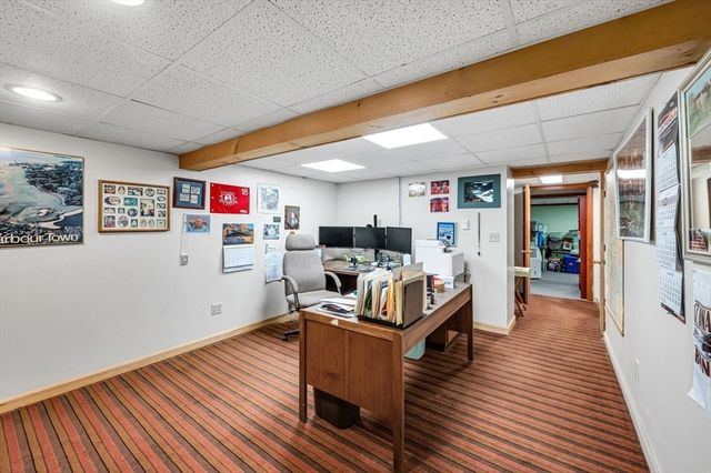 296 Pease Rd, East Longmeadow, MA 01028