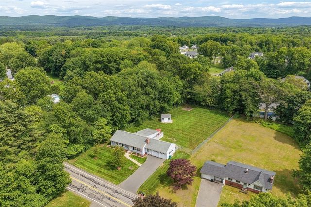 296 Pease Rd, East Longmeadow, MA 01028