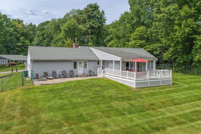 296 Pease Rd, East Longmeadow, MA 01028