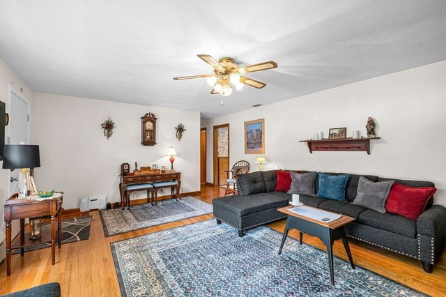 296 Pease Rd, East Longmeadow, MA 01028