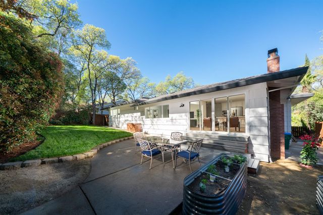 952 King Henry Way, El Dorado Hills, CA 95762