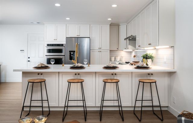 952 King Henry Way, El Dorado Hills, CA 95762