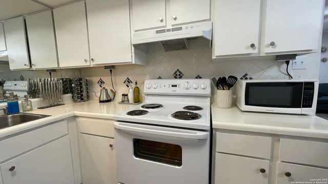 8112 Scottshill, San Antonio, TX 78209