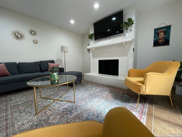 8112 Scottshill, San Antonio, TX 78209