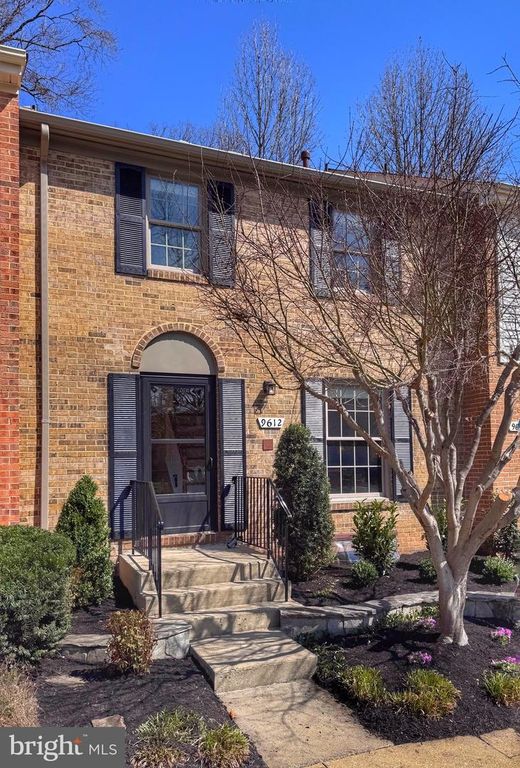 9612 LINDENBROOK ST, Fairfax, VA 22031