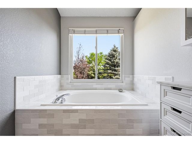 9205 Madras Ct, Highlands Ranch, CO 80130