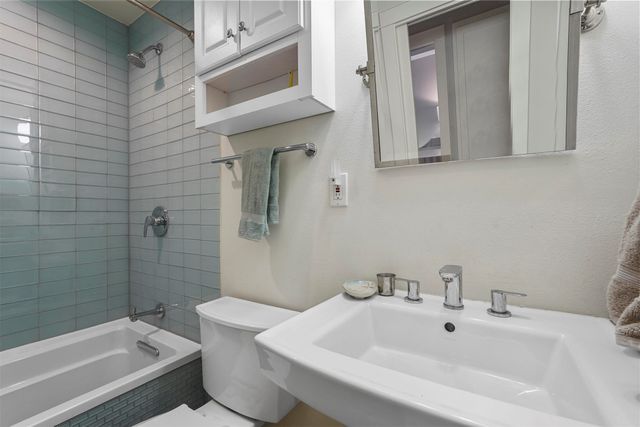 4319 Cabell Drive, Dallas, TX 75204