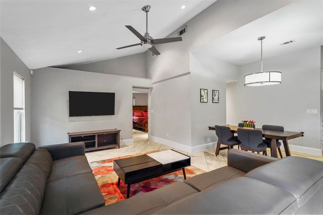 4319 Cabell Drive, Dallas, TX 75204