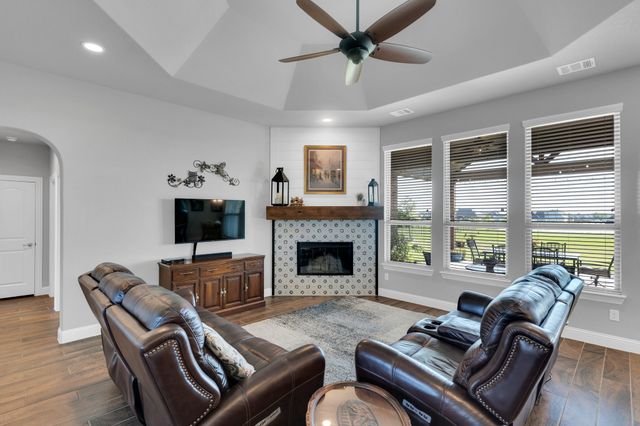120 Evening Fire Drive, Waxahachie, TX 75167
