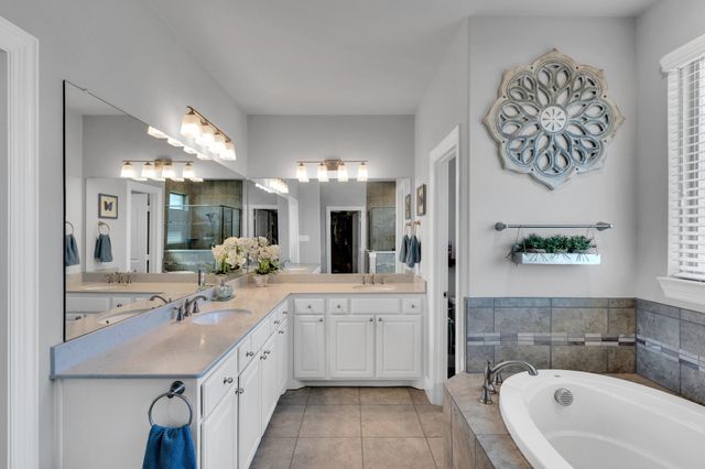 120 Evening Fire Drive, Waxahachie, TX 75167