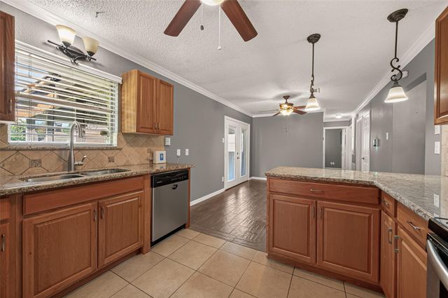 7502 Nightingale Circle, Texas City, TX 77591