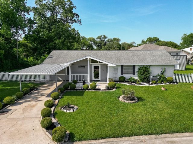 7502 Nightingale Circle, Texas City, TX 77591