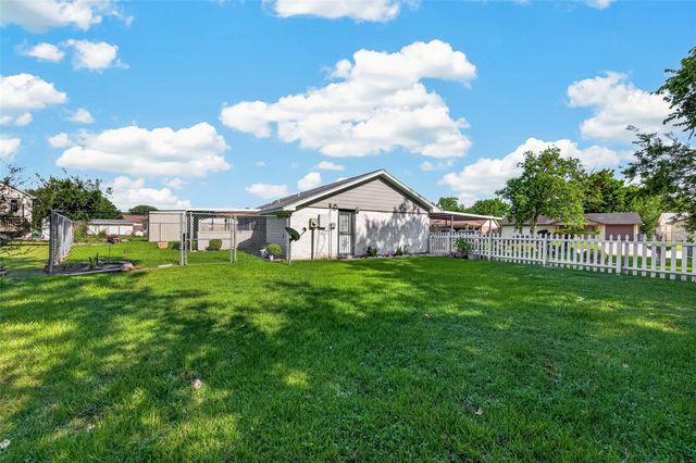 7502 Nightingale Circle, Texas City, TX 77591