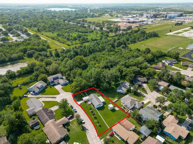 7502 Nightingale Circle, Texas City, TX 77591