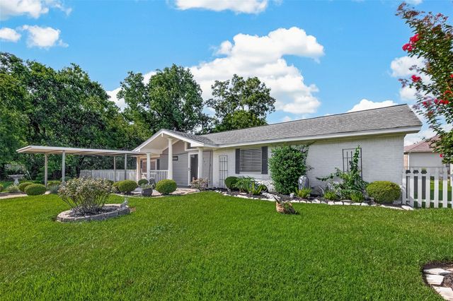 7502 Nightingale Circle, Texas City, TX 77591