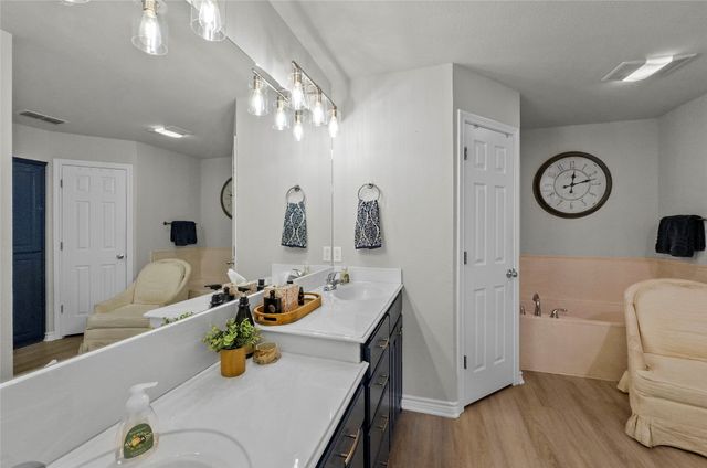 2306 Fair Oaks Drive, Bridgeport, TX 76426