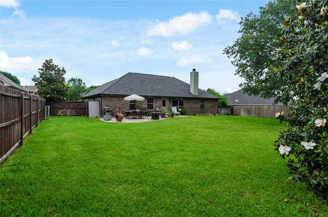 2306 Fair Oaks Drive, Bridgeport, TX 76426