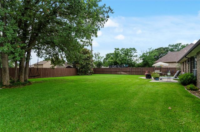 2306 Fair Oaks Drive, Bridgeport, TX 76426