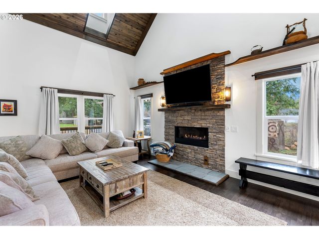 1010 Nw STILL COVE Ln, Stevenson, WA 98648