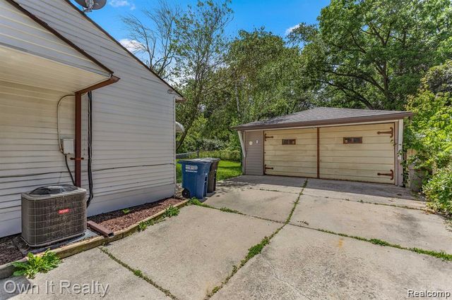 31529 Alpena Court, Westland, MI 48186