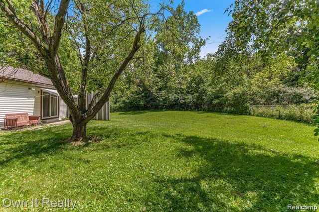 31529 Alpena Court, Westland, MI 48186