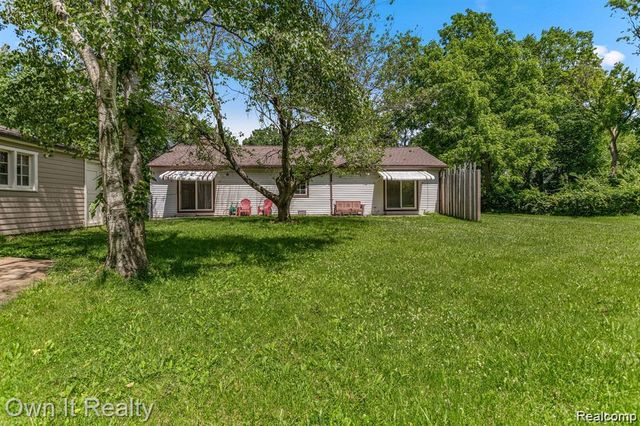 31529 Alpena Court, Westland, MI 48186