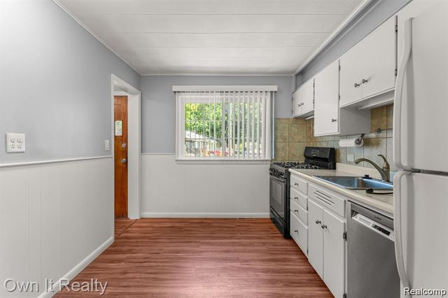31529 Alpena Court, Westland, MI 48186