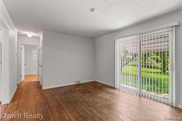 31529 Alpena Court, Westland, MI 48186
